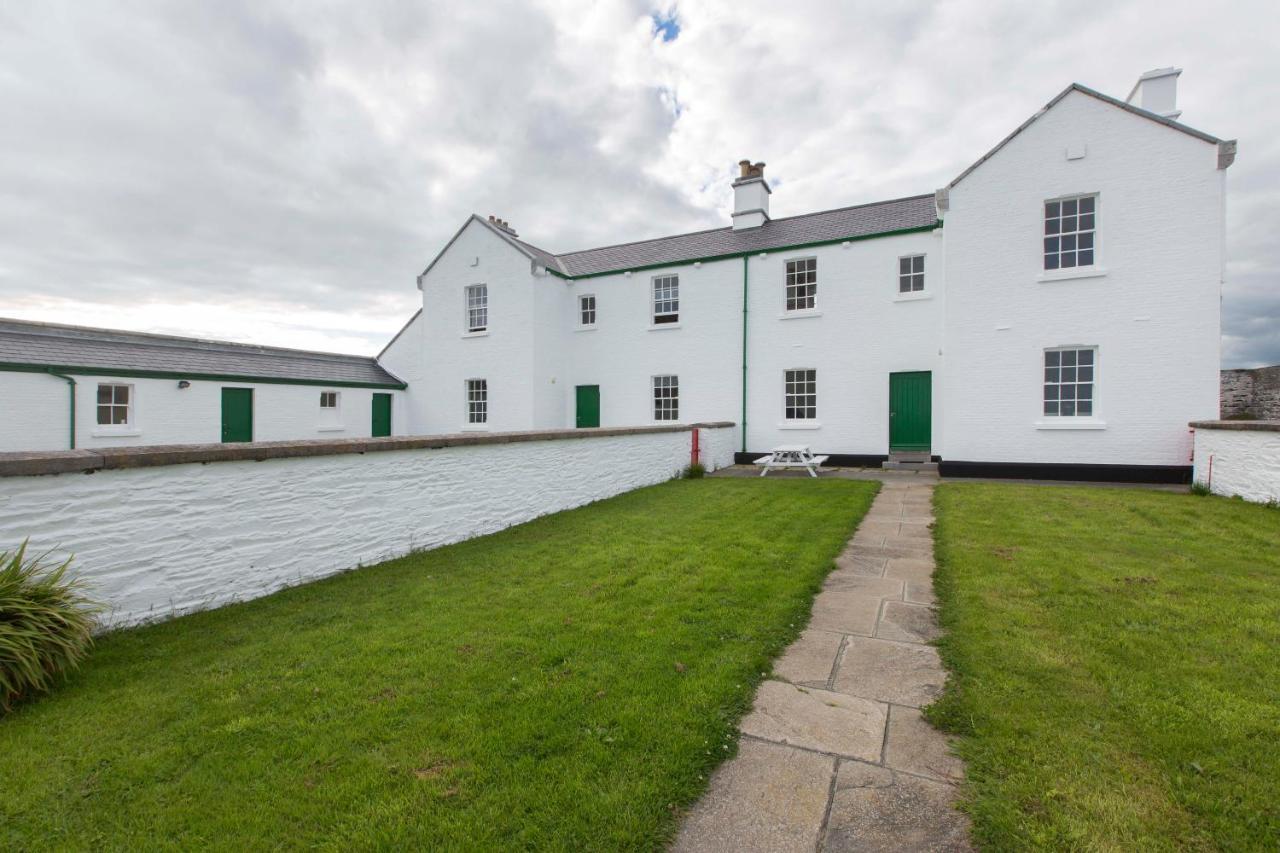 Galley Head Lightkeeper'S Houses Donoure Экстерьер фото