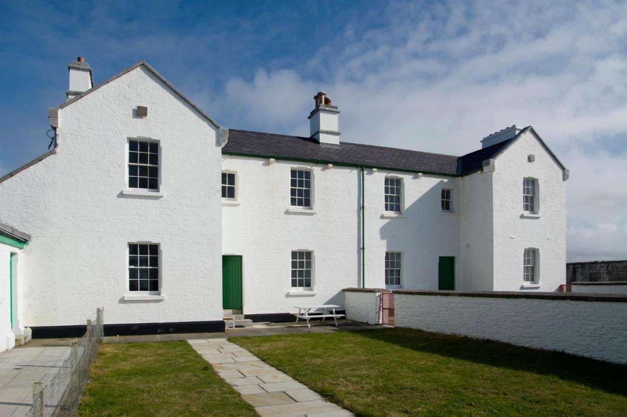Galley Head Lightkeeper'S Houses Donoure Экстерьер фото